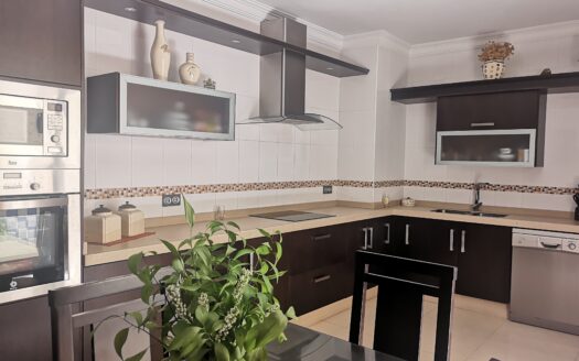Bar and Duplex Apartment, 4 bedroomsUnique Opportunity: Impressive 4-Bedroom Duplex with Terrace and Panoramic ViewsBar and Duplex Apartment, 4 bedrooms