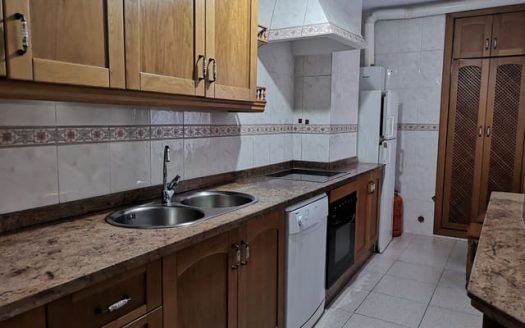 Central Apartment 4 Bedrooms, 2 Bathrooms, Terrace