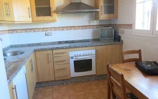El Arenal Townhouse with Patio 70 m2