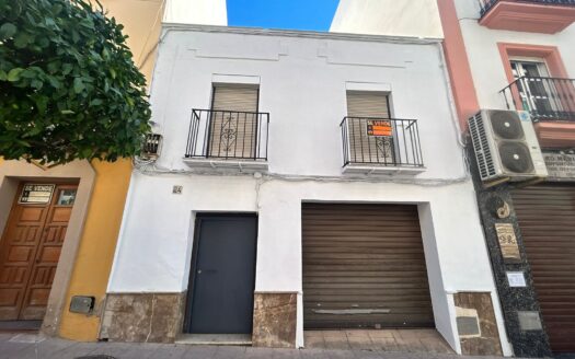 House for renovation 222m2 located in the central area of Ronda.