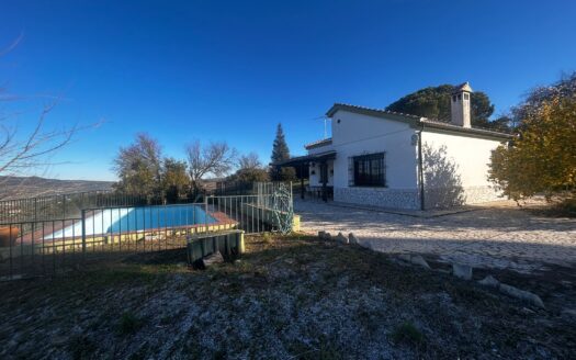 Country house with stunning views near Ronda.
