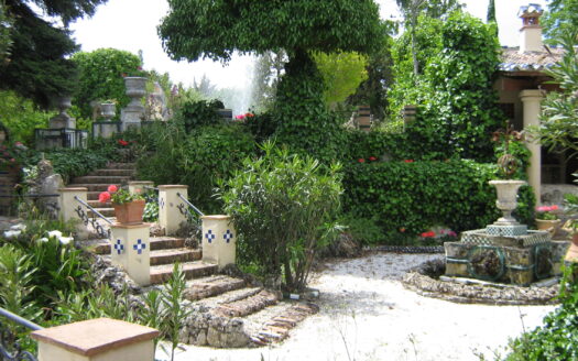 Magnificent mansion located just outside of Ronda.