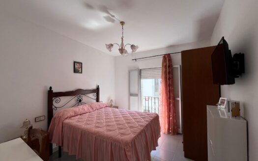 Cozy Apartment with Patio in Cuevas del Becerro