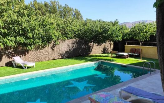 Country house for rent.