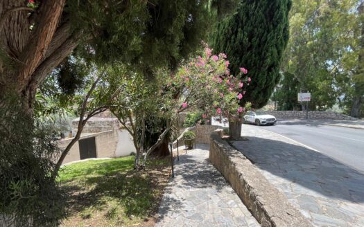 Dúplex de dos dormitorios, dos baños y terraza. Ubicado en el Centro Histórico.