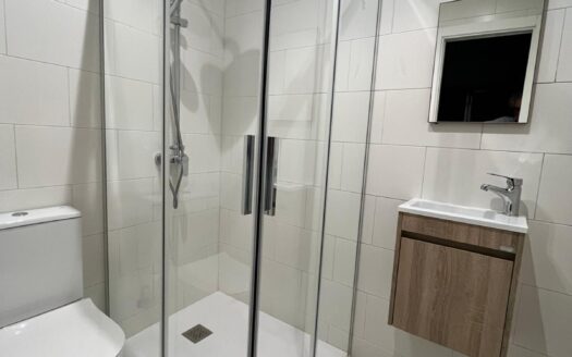 Casa tradicional en Olvera con patio y terraza privada