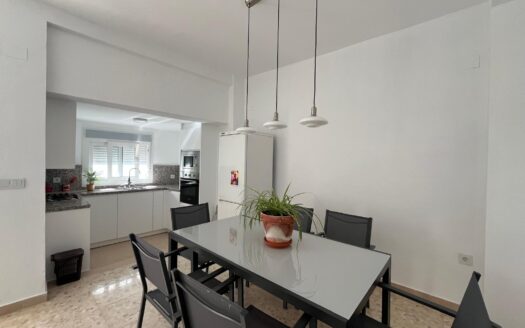 Casa tradicional en Olvera con patio y terraza privada