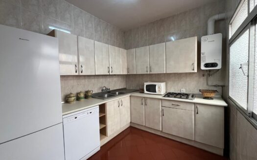 Elegante casa en el casco antiguo de Ronda con 4 habitaciones, 3 baños, terraza y chimenea