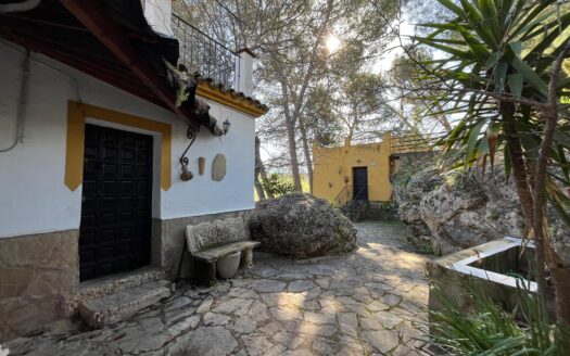 Finca con 6 habitaciones y 2 piscinas en Ronda
