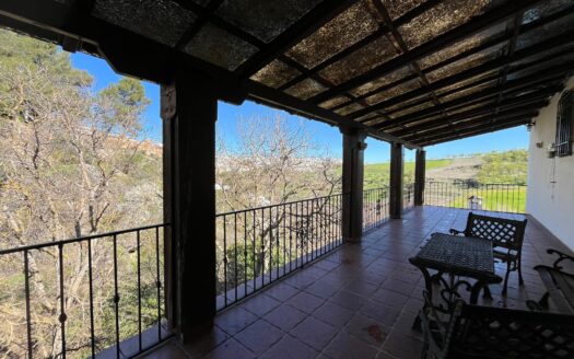 Finca con 6 habitaciones y 2 piscinas en Ronda