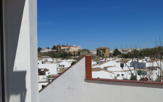 Exclusiva vivienda con terraza y vistas panorámicas en Ronda