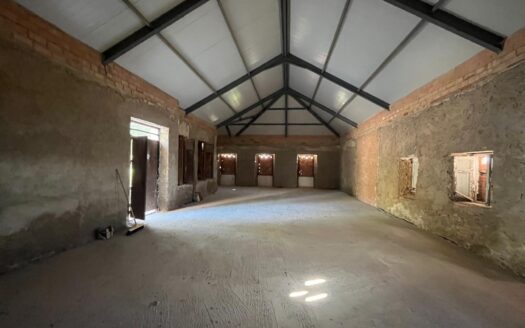 Finca rústica de 56.112 m² con cortijo, olivar, pozo y magníficas vistas