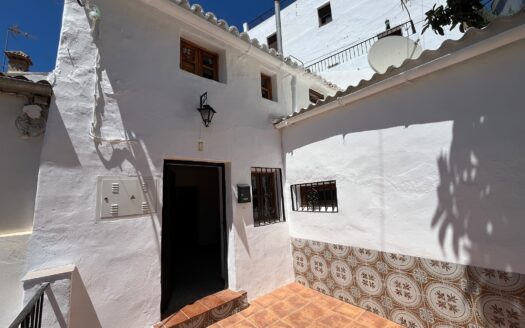 Casa Restaurada de 2 Dormitorios a 7min de ronda