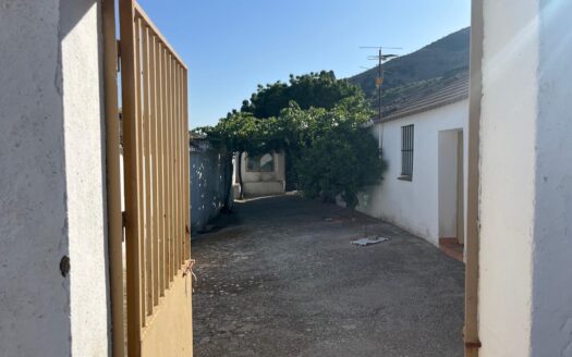 Finca rústica en Villalones con casa, terreno y pozo