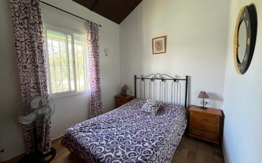 Casa Rural con Piscina Privada en un Entorno Natural